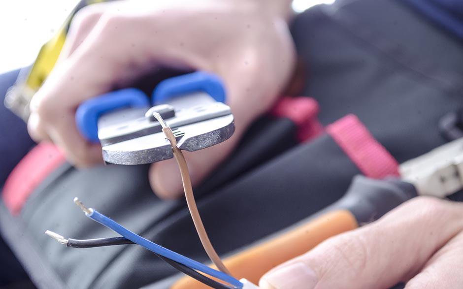 électricien de maintenance Saint-Thibault-des-Vignes